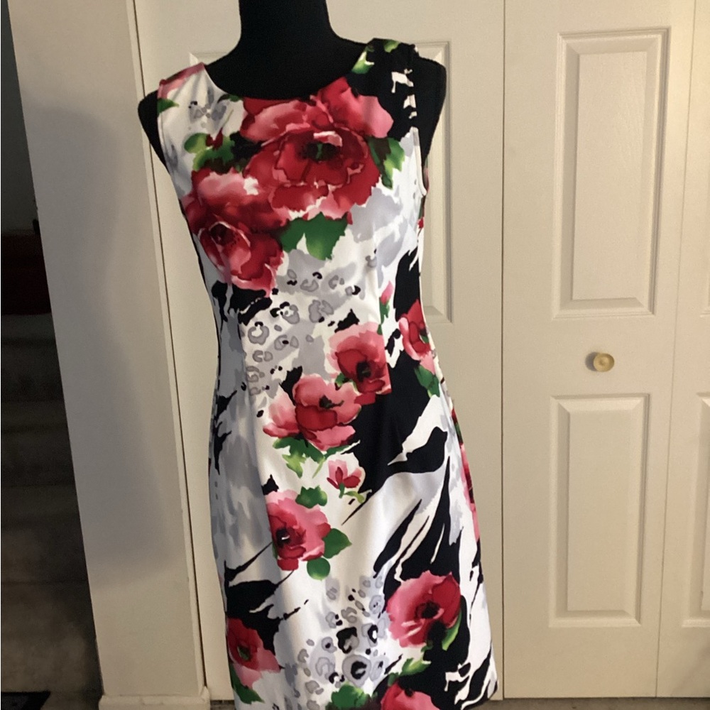 Connected lady’s dress